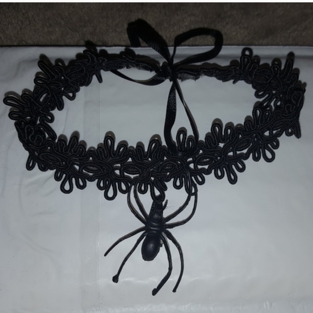 Elegant Black Spider Choker Necklace